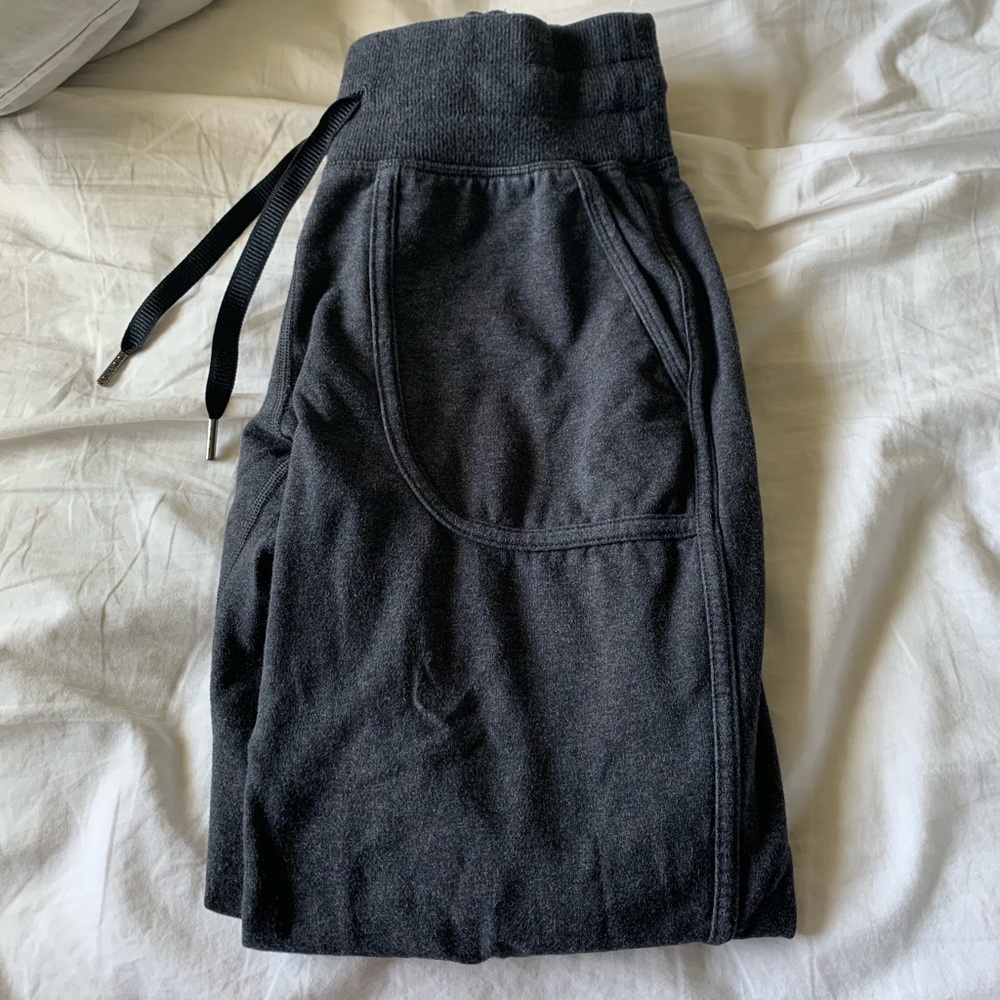 lululemon joggers/sweatpants